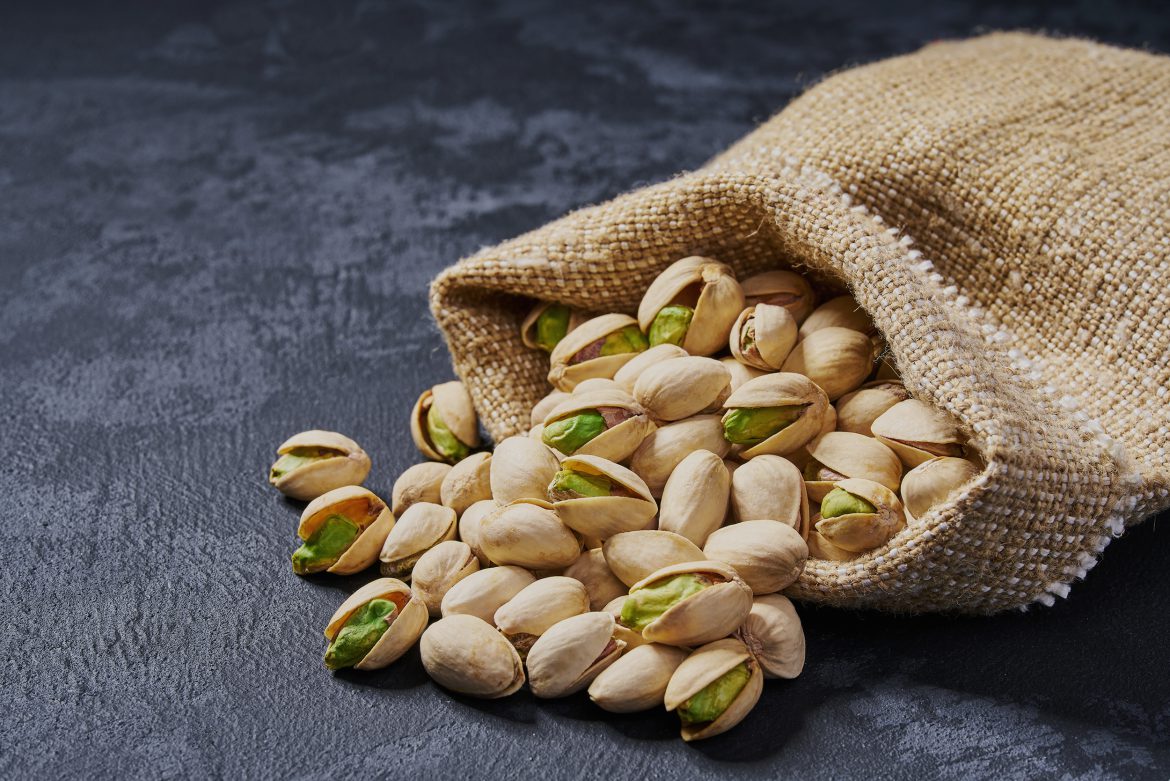 Pistachio kernels nutritional facts info