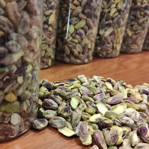 Buy organic raw pistachio kernels at an exceptional price