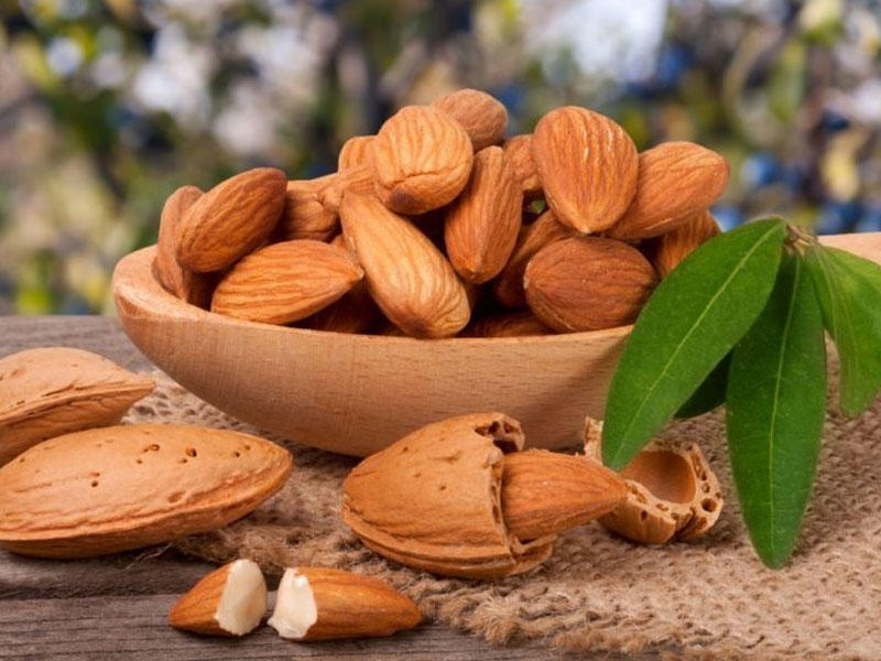 almond fruit type